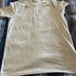 Nike Short Sleeve Athletic Tee - gray